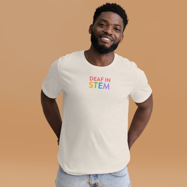 Dust shirt with "deaf in stem" in colors on the chest